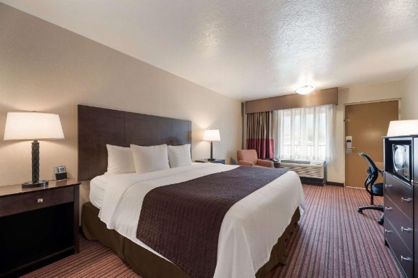 Best Western Plus Cedar City image 11