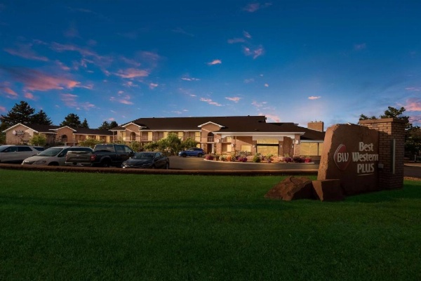 Best Western Plus Cedar City image 24